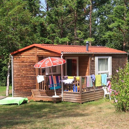 Camping Fontaine Du Roc Devillac Exterior foto