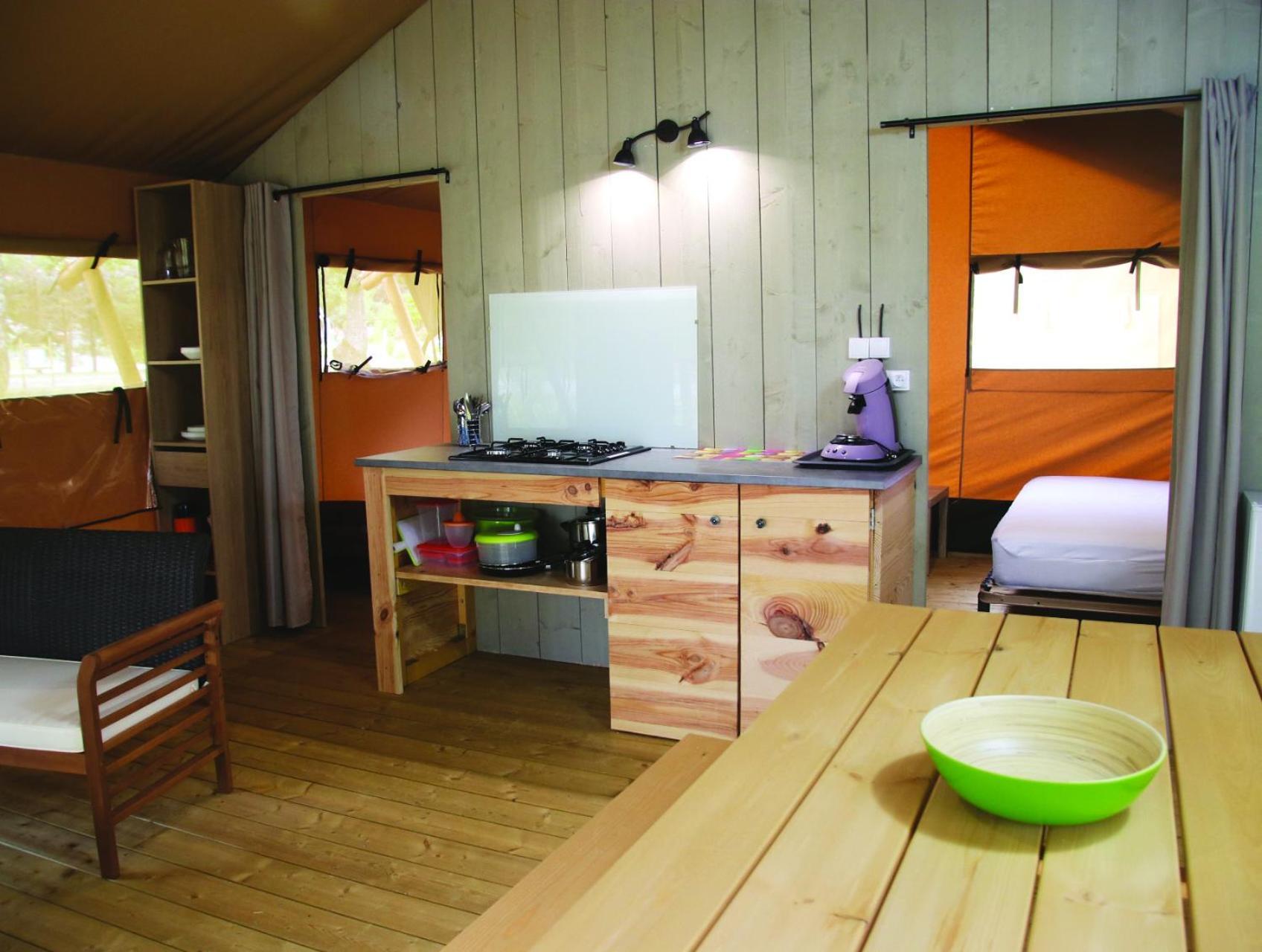 Camping Fontaine Du Roc Devillac Exterior foto