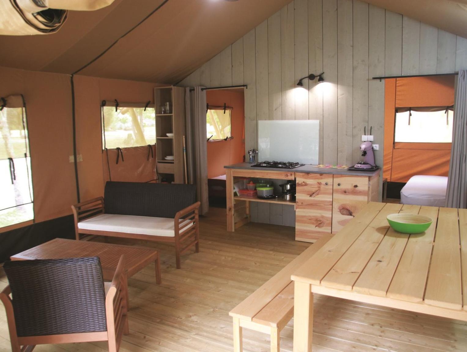 Camping Fontaine Du Roc Devillac Quarto foto